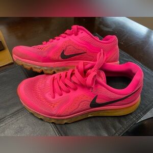 Nike Women's Bright Pink Sneakers